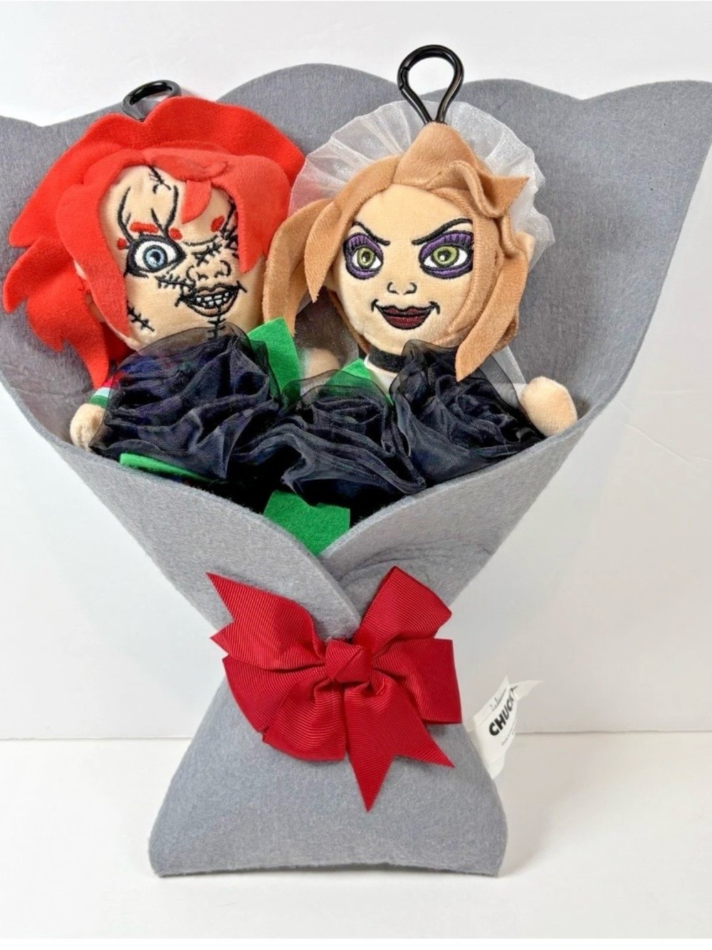 Chucky & Tiffany Plush Bouquet Halloween Horror Dolls Black Roses Gothic Romance